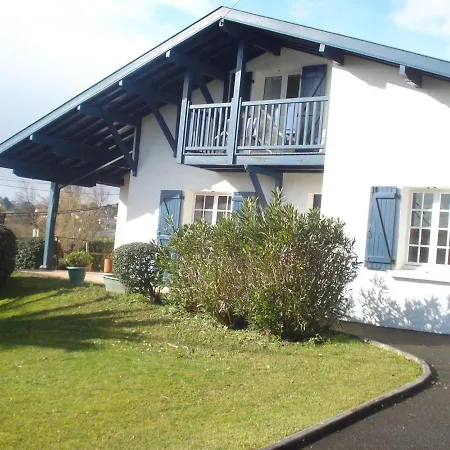 La A Pied Apartment *